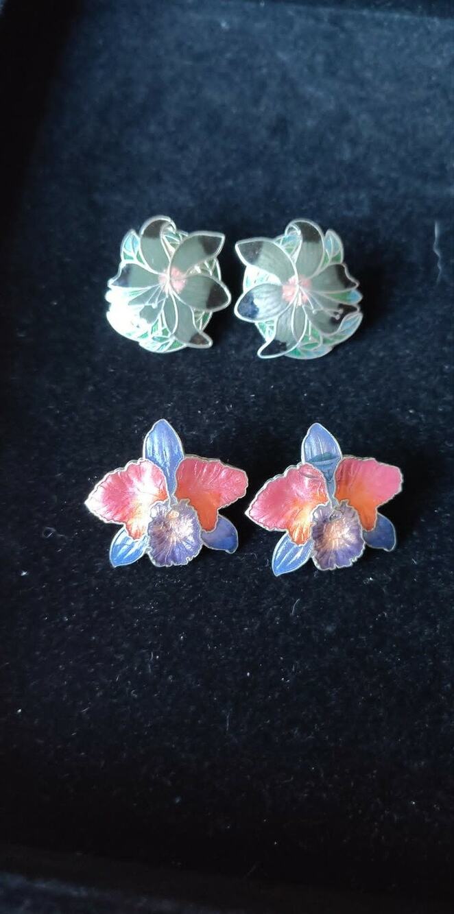2 Vintage pairs post Chinese Cloisonne, 1pr signed SG